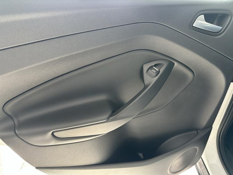 FORD Kuga d’occasion à vendre à ORANGE chez SNMA (Photo 11)