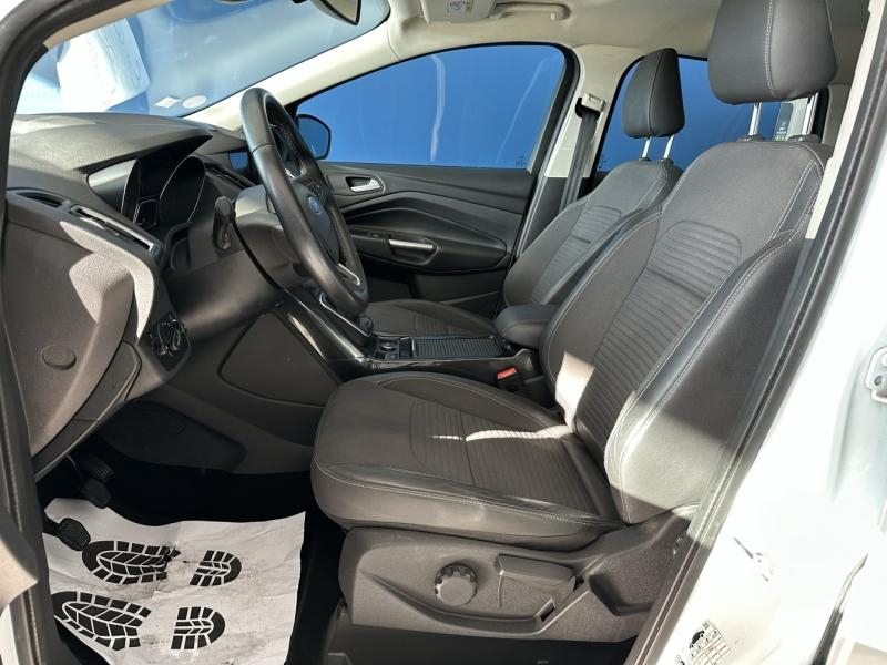 FORD Kuga d’occasion à vendre à ORANGE chez SNMA (Photo 16)