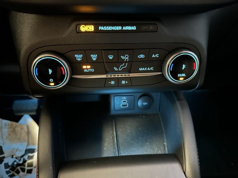 FORD Kuga d’occasion à vendre à ORANGE chez SNMA (Photo 20)